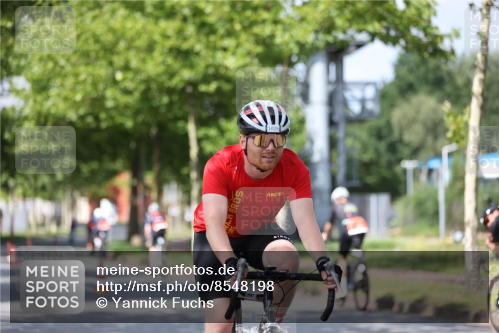 10.08.2025 - GEWOBA Citytriathlon Bremen Yannick Fuchs http://msf.ph/oto/8548198 10.08.2025 12:13:18 Radfahren 760, 774, 1013, 1026 meine-sportfotos.de