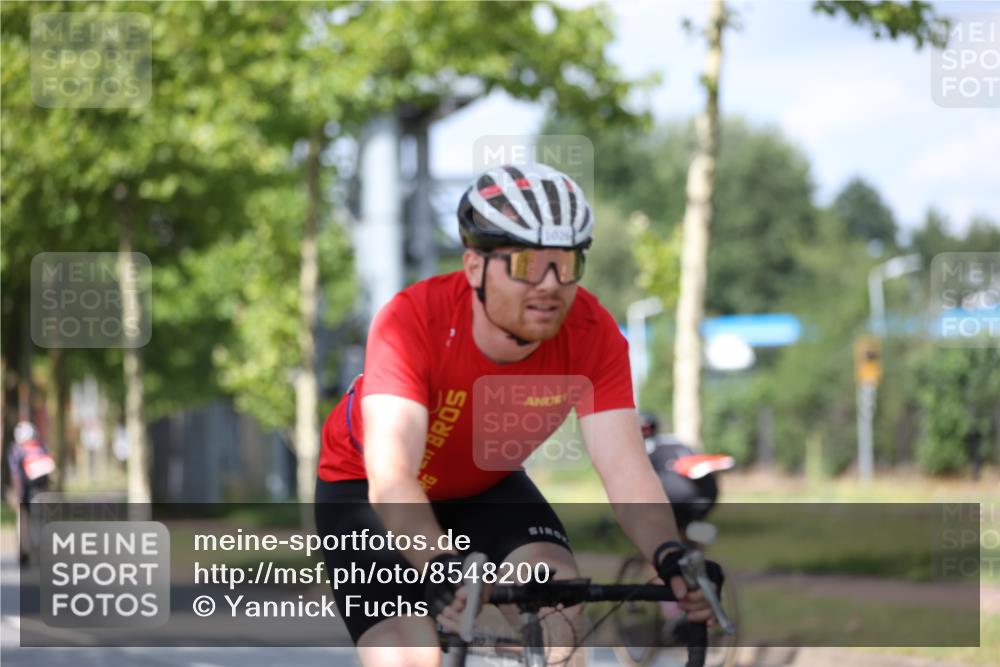 10.08.2025 - GEWOBA Citytriathlon Bremen Yannick Fuchs http://msf.ph/oto/8548200 10.08.2025 12:13:18 Radfahren 760, 774, 1013, 1026 meine-sportfotos.de