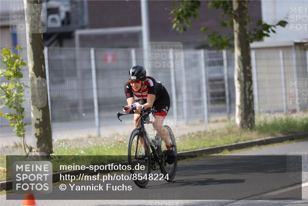 10.08.2025 - GEWOBA Citytriathlon Bremen Yannick Fuchs http://msf.ph/oto/8548224 10.08.2025 13:11:31 Radfahren 604, 664, 667, 686, 688, 708, 894, 915, 937 meine-sportfotos.de