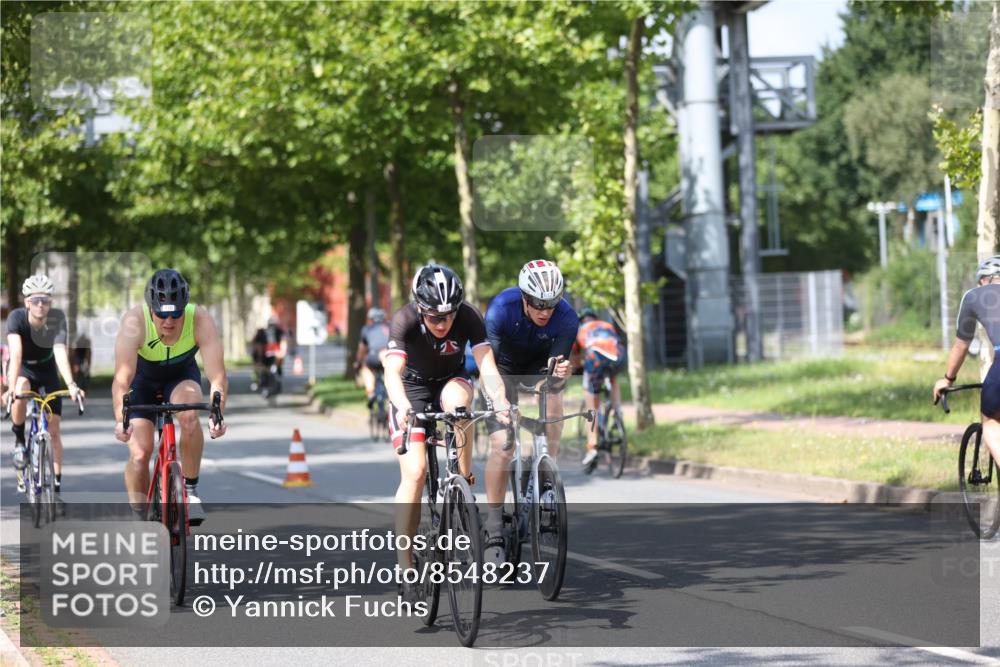 10.08.2025 - GEWOBA Citytriathlon Bremen Yannick Fuchs http://msf.ph/oto/8548237 10.08.2025 12:13:34 Radfahren 552, 612, 649, 664, 770, 774, 776, 823, 916, 1017 meine-sportfotos.de