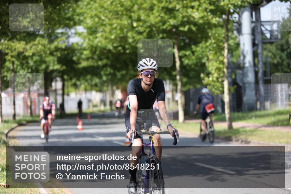 10.08.2025 - GEWOBA Citytriathlon Bremen Yannick Fuchs http://msf.ph/oto/8548251 10.08.2025 12:13:35 Radfahren 552, 612, 649, 664, 770, 774, 776, 823, 916, 1017 meine-sportfotos.de