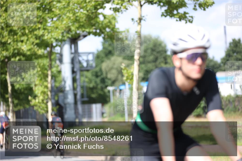 10.08.2025 - GEWOBA Citytriathlon Bremen Yannick Fuchs http://msf.ph/oto/8548261 10.08.2025 12:13:36 Radfahren 552, 612, 621, 649, 664, 770, 774, 776, 823, 916, 1017 meine-sportfotos.de