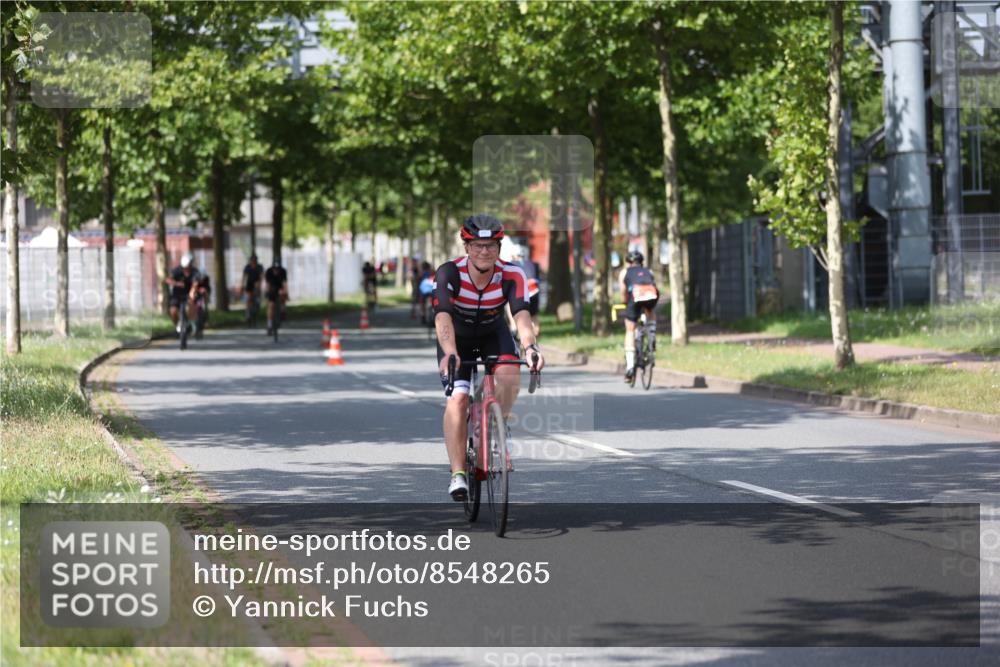 10.08.2025 - GEWOBA Citytriathlon Bremen Yannick Fuchs http://msf.ph/oto/8548265 10.08.2025 12:13:37 Radfahren 552, 612, 621, 649, 664, 770, 774, 776, 823, 916, 1017 meine-sportfotos.de
