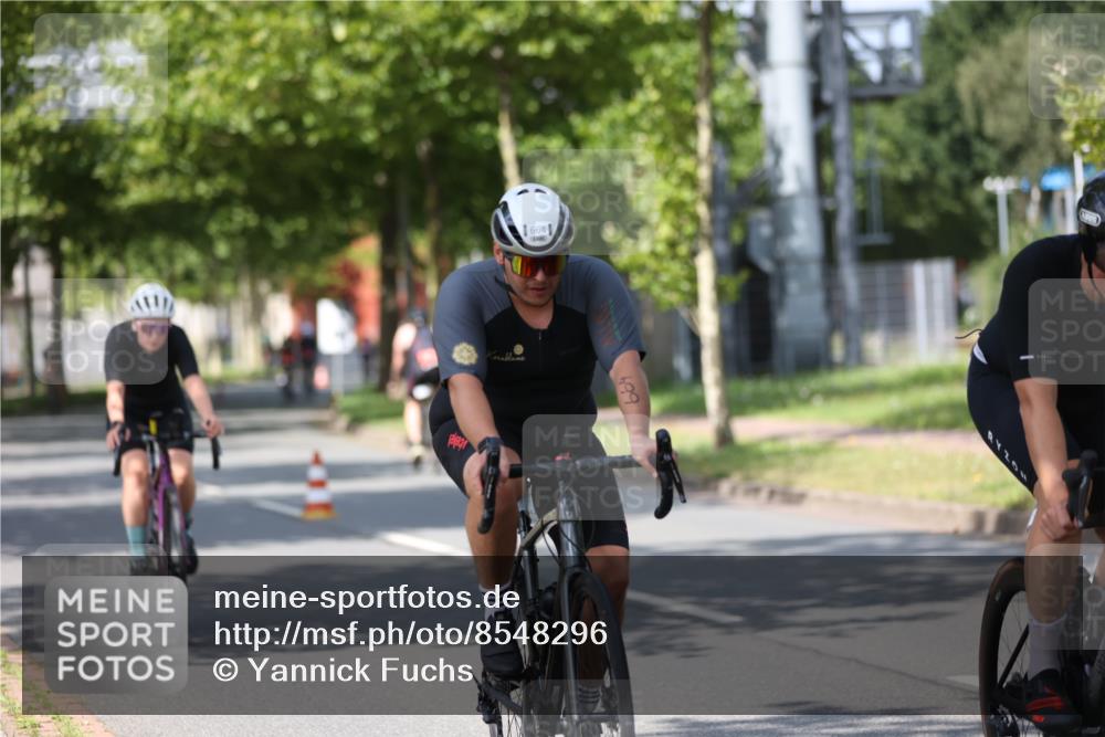 10.08.2025 - GEWOBA Citytriathlon Bremen Yannick Fuchs http://msf.ph/oto/8548296 10.08.2025 12:13:42 Radfahren 552, 568, 612, 621, 649, 664, 770, 776, 823, 916, 1017 meine-sportfotos.de
