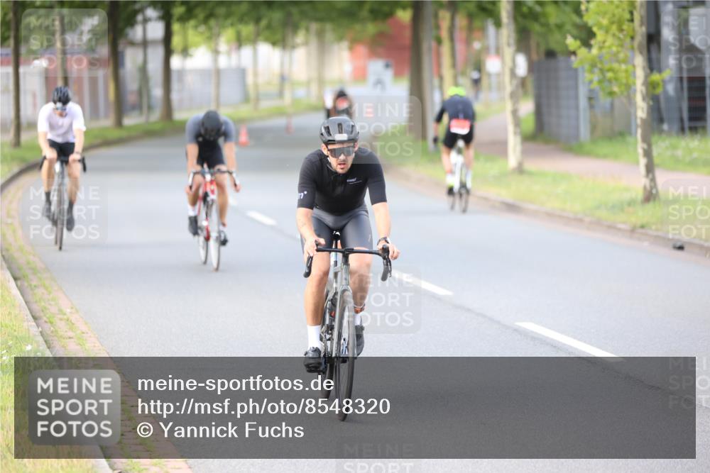 10.08.2025 - GEWOBA Citytriathlon Bremen Yannick Fuchs http://msf.ph/oto/8548320 10.08.2025 13:12:48 Radfahren 575, 582, 789, 895, 902, 1028, 1035 meine-sportfotos.de