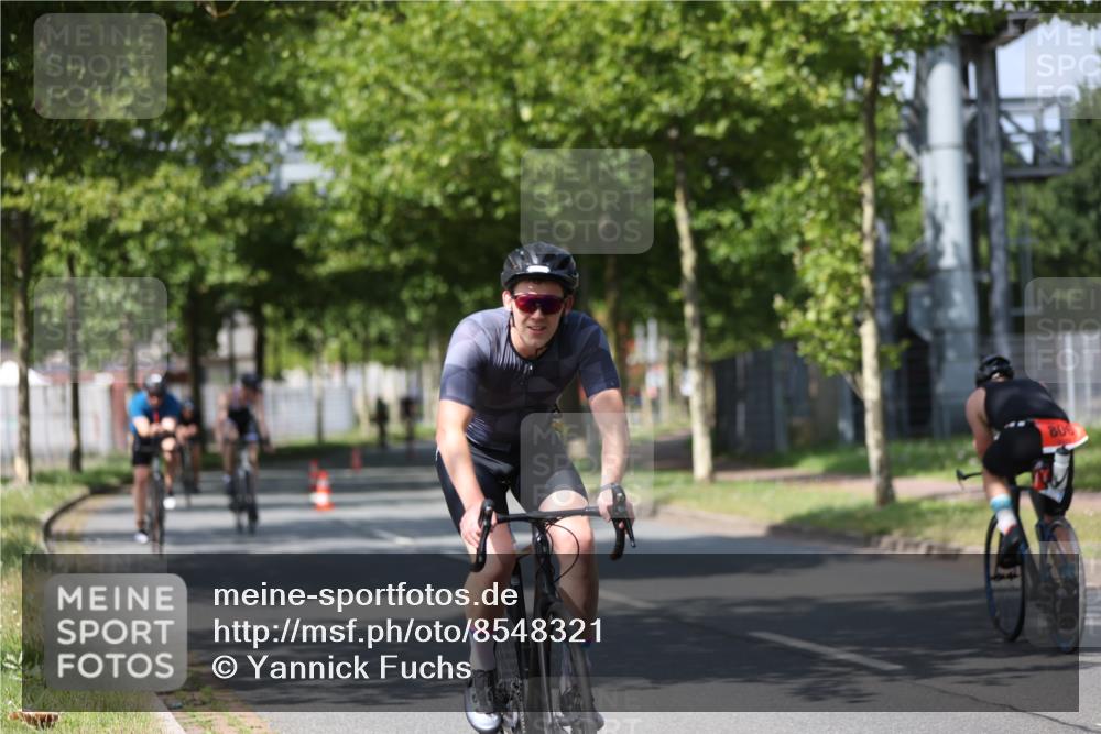 10.08.2025 - GEWOBA Citytriathlon Bremen Yannick Fuchs http://msf.ph/oto/8548321 10.08.2025 12:13:44 Radfahren 552, 568, 612, 621, 649, 664, 733, 770, 776, 823, 863, 916, 1017 meine-sportfotos.de