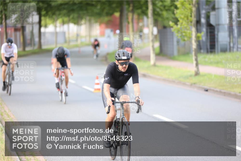 10.08.2025 - GEWOBA Citytriathlon Bremen Yannick Fuchs http://msf.ph/oto/8548323 10.08.2025 13:12:49 Radfahren 575, 582, 789, 895, 902, 1028, 1035 meine-sportfotos.de