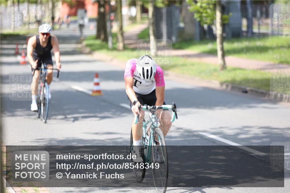 10.08.2025 - GEWOBA Citytriathlon Bremen Yannick Fuchs http://msf.ph/oto/8548349 10.08.2025 13:13:35 Radfahren 742, 781, 784, 790, 905, 982, 1015, 1039 meine-sportfotos.de