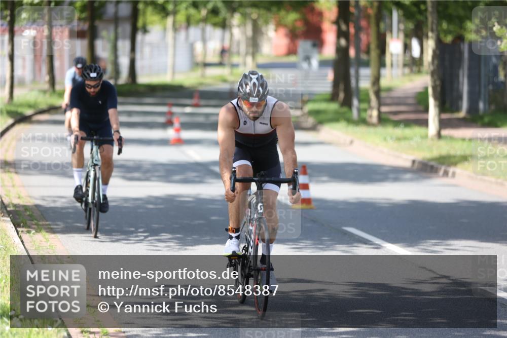 10.08.2025 - GEWOBA Citytriathlon Bremen Yannick Fuchs http://msf.ph/oto/8548387 10.08.2025 13:13:45 Radfahren 742, 781, 784, 790, 982, 1015, 1033 meine-sportfotos.de
