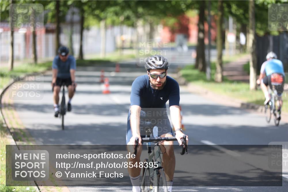 10.08.2025 - GEWOBA Citytriathlon Bremen Yannick Fuchs http://msf.ph/oto/8548395 10.08.2025 13:13:46 Radfahren 742, 781, 784, 790, 982, 1015, 1033 meine-sportfotos.de