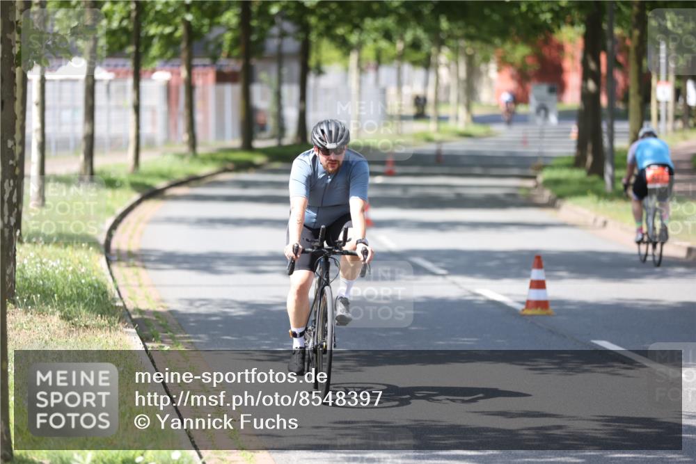 10.08.2025 - GEWOBA Citytriathlon Bremen Yannick Fuchs http://msf.ph/oto/8548397 10.08.2025 13:13:47 Radfahren 742, 781, 784, 790, 982, 1015, 1033 meine-sportfotos.de