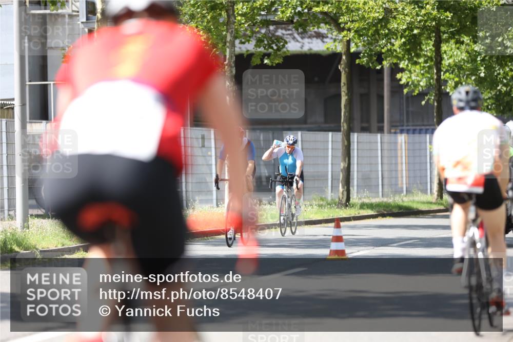 10.08.2025 - GEWOBA Citytriathlon Bremen Yannick Fuchs http://msf.ph/oto/8548407 10.08.2025 13:14:41 Radfahren 772, 877 meine-sportfotos.de