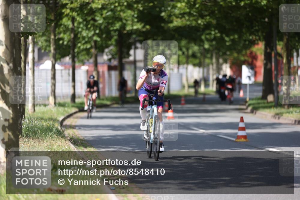 10.08.2025 - GEWOBA Citytriathlon Bremen Yannick Fuchs http://msf.ph/oto/8548410 10.08.2025 12:13:58 Radfahren 568, 587, 590, 615, 621, 689, 733, 776, 863, 873, 950, 951 meine-sportfotos.de