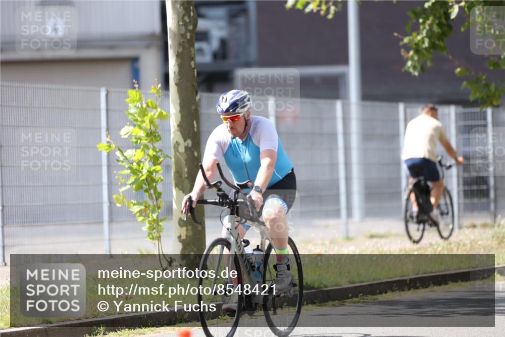 10.08.2025 - GEWOBA Citytriathlon Bremen Yannick Fuchs http://msf.ph/oto/8548421 10.08.2025 13:14:45 Radfahren 772, 877 meine-sportfotos.de