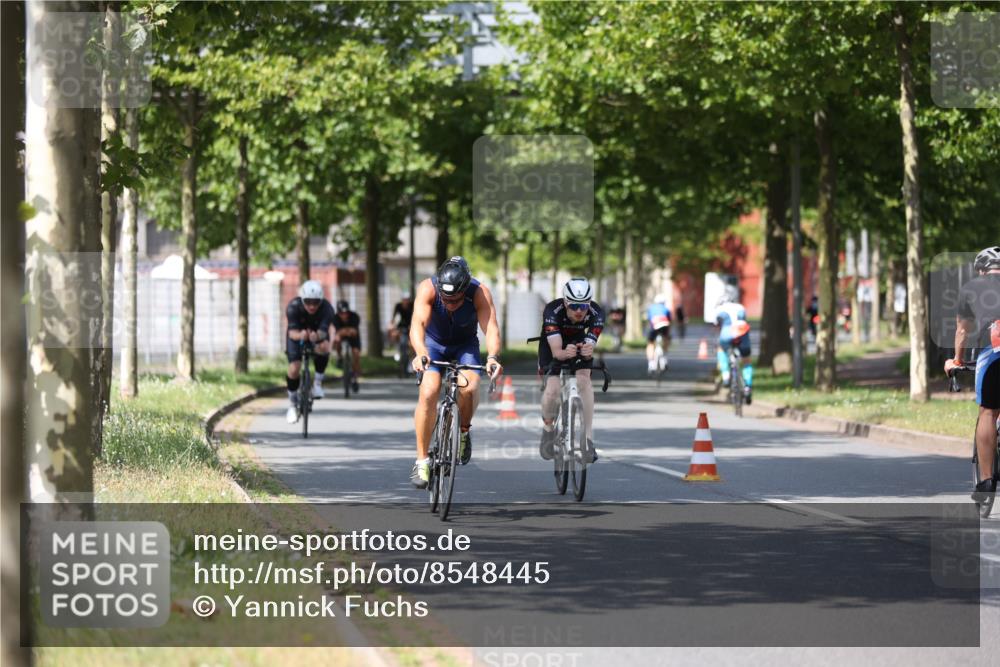 10.08.2025 - GEWOBA Citytriathlon Bremen Yannick Fuchs http://msf.ph/oto/8548445 10.08.2025 12:14:04 Radfahren 568, 587, 590, 615, 616, 630, 689, 733, 788, 863, 873, 950, 951, 1030 meine-sportfotos.de