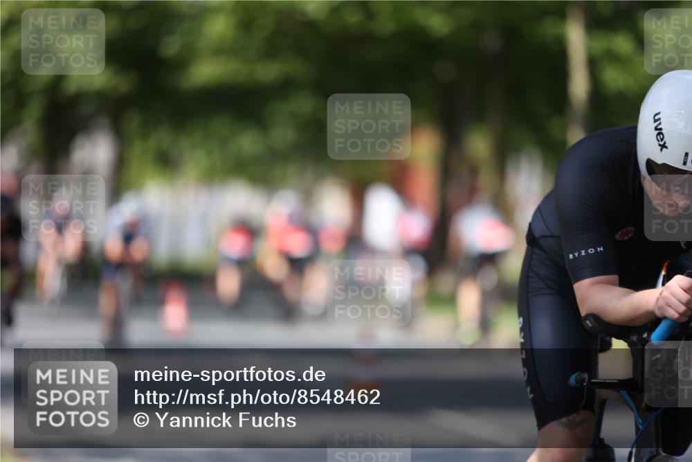 10.08.2025 - GEWOBA Citytriathlon Bremen Yannick Fuchs http://msf.ph/oto/8548462 10.08.2025 12:14:07 Radfahren 587, 590, 615, 616, 630, 689, 733, 788, 793, 863, 873, 950, 951, 1030 meine-sportfotos.de
