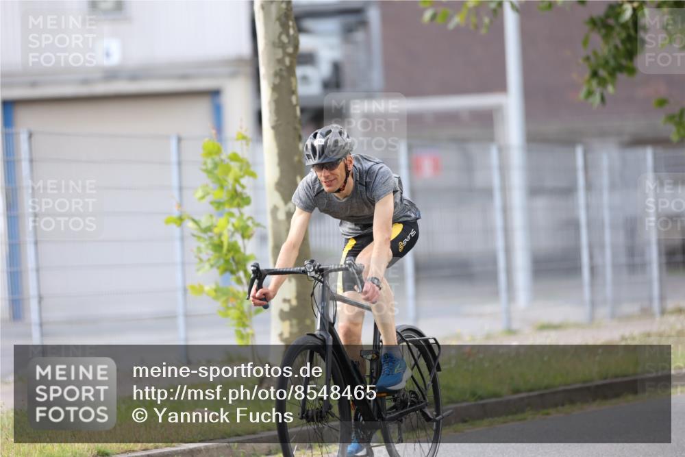 10.08.2025 - GEWOBA Citytriathlon Bremen Yannick Fuchs http://msf.ph/oto/8548465 10.08.2025 13:15:12 Radfahren 736, 765, 826, 913, 969 meine-sportfotos.de