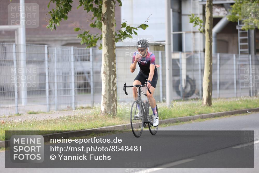 10.08.2025 - GEWOBA Citytriathlon Bremen Yannick Fuchs http://msf.ph/oto/8548481 10.08.2025 13:15:15 Radfahren 736, 765, 826, 913, 969 meine-sportfotos.de