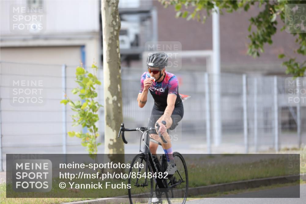 10.08.2025 - GEWOBA Citytriathlon Bremen Yannick Fuchs http://msf.ph/oto/8548482 10.08.2025 13:15:16 Radfahren 736, 749, 758, 765, 826, 913, 969 meine-sportfotos.de