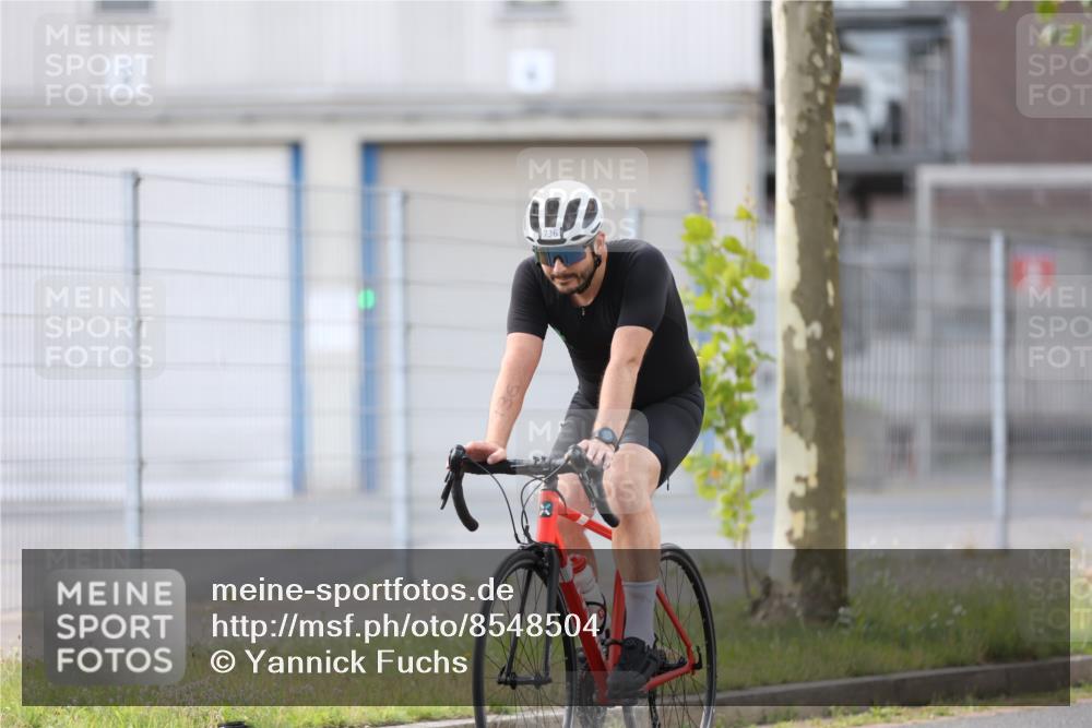 10.08.2025 - GEWOBA Citytriathlon Bremen Yannick Fuchs http://msf.ph/oto/8548504 10.08.2025 13:15:24 Radfahren 736, 749, 758, 765, 940, 969 meine-sportfotos.de