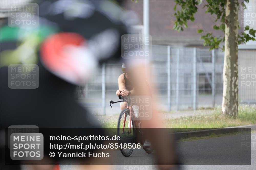 10.08.2025 - GEWOBA Citytriathlon Bremen Yannick Fuchs http://msf.ph/oto/8548506 10.08.2025 13:15:26 Radfahren 636, 736, 749, 758, 765, 940, 969 meine-sportfotos.de