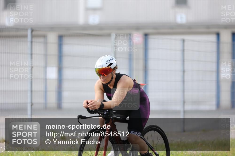 10.08.2025 - GEWOBA Citytriathlon Bremen Yannick Fuchs http://msf.ph/oto/8548512 10.08.2025 13:15:27 Radfahren 636, 736, 749, 758, 765, 940, 969, 1025 meine-sportfotos.de