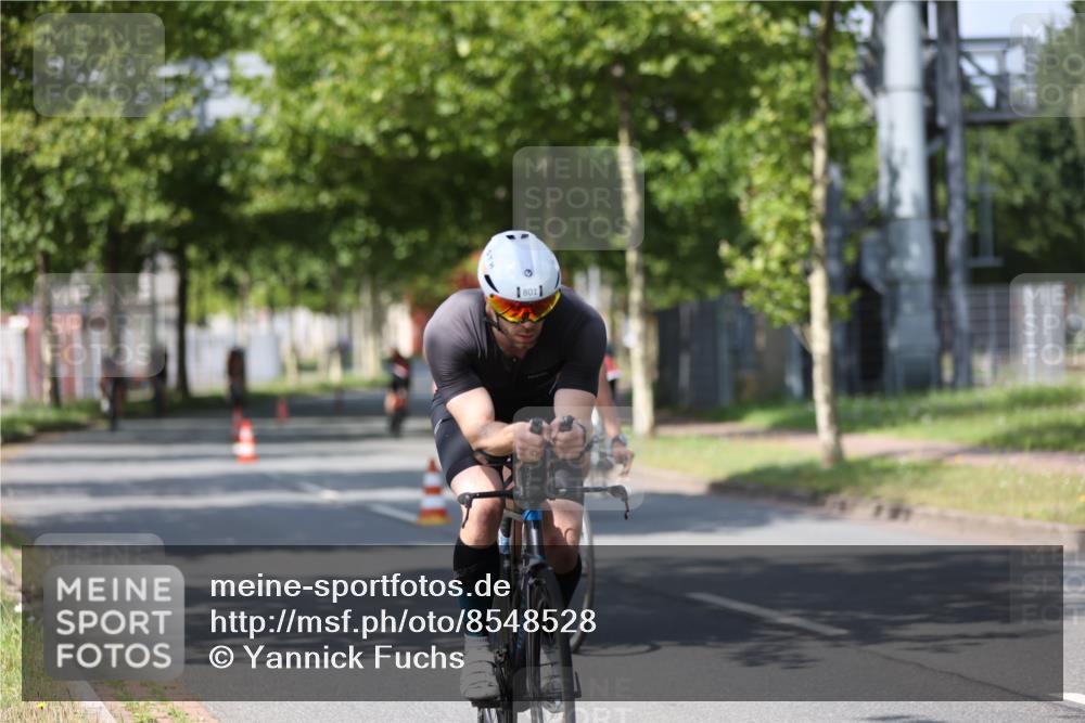 10.08.2025 - GEWOBA Citytriathlon Bremen Yannick Fuchs http://msf.ph/oto/8548528 10.08.2025 12:14:20 Radfahren 587, 615, 616, 630, 655, 681, 708, 735, 788, 793, 801, 888, 1030 meine-sportfotos.de