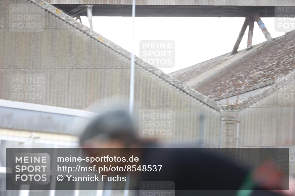 10.08.2025 - GEWOBA Citytriathlon Bremen Yannick Fuchs http://msf.ph/oto/8548537 10.08.2025 13:15:32 Radfahren 636, 736, 749, 758, 843, 940, 969, 1025 meine-sportfotos.de