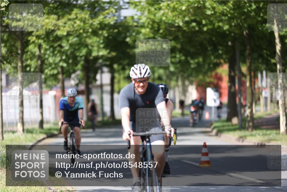 10.08.2025 - GEWOBA Citytriathlon Bremen Yannick Fuchs http://msf.ph/oto/8548557 10.08.2025 12:14:27 Radfahren 616, 630, 655, 681, 708, 735, 738, 793, 801, 806, 838, 888 meine-sportfotos.de