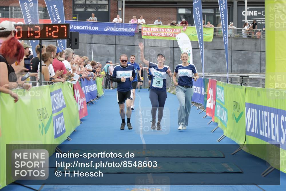 10.08.2025 - GEWOBA Citytriathlon Bremen H.Heesch http://msf.ph/oto/8548603 10.08.2025 11:35:09 Ziel 33, 69 meine-sportfotos.de