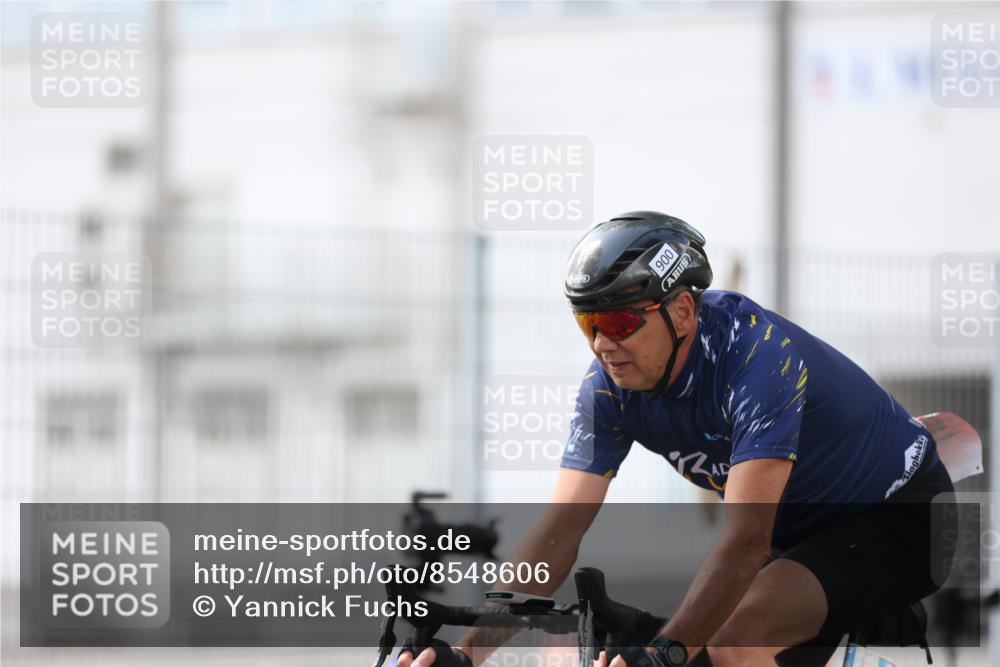 10.08.2025 - GEWOBA Citytriathlon Bremen Yannick Fuchs http://msf.ph/oto/8548606 10.08.2025 13:15:58 Radfahren 900 meine-sportfotos.de