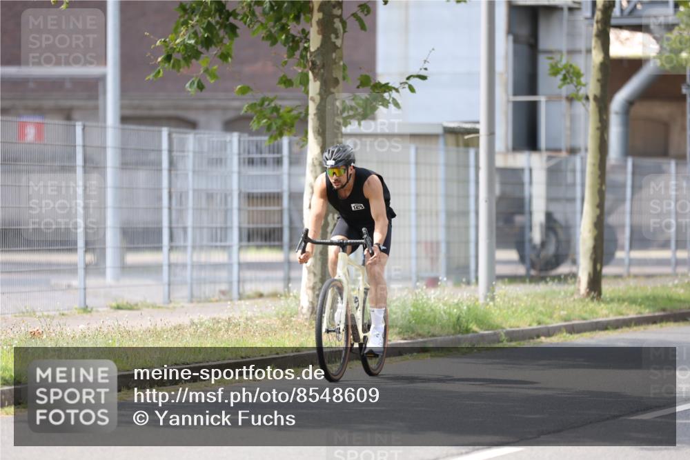 10.08.2025 - GEWOBA Citytriathlon Bremen Yannick Fuchs http://msf.ph/oto/8548609 10.08.2025 13:16:14 Radfahren 591, 632, 892 meine-sportfotos.de