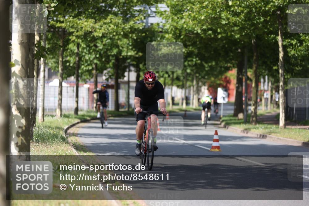 10.08.2025 - GEWOBA Citytriathlon Bremen Yannick Fuchs http://msf.ph/oto/8548611 10.08.2025 12:14:38 Radfahren 632, 681, 708, 735, 736, 738, 806, 838, 888 meine-sportfotos.de