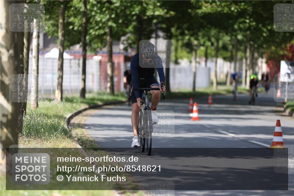 10.08.2025 - GEWOBA Citytriathlon Bremen Yannick Fuchs http://msf.ph/oto/8548621 10.08.2025 12:14:41 Radfahren 632, 635, 657, 681, 735, 736, 738, 806, 838, 895 meine-sportfotos.de