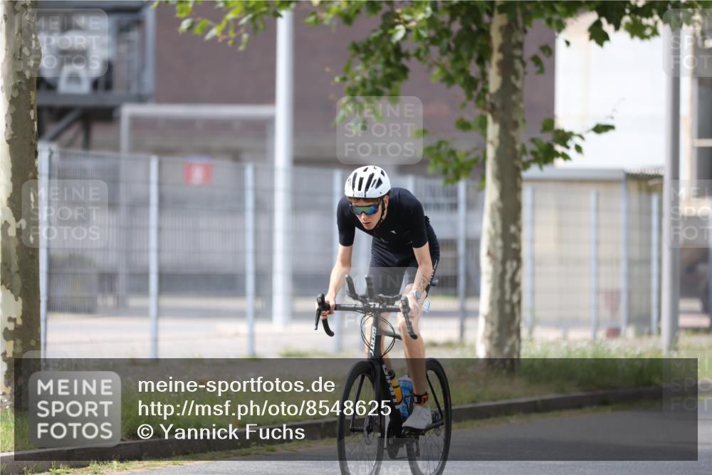 10.08.2025 - GEWOBA Citytriathlon Bremen Yannick Fuchs http://msf.ph/oto/8548625 10.08.2025 13:16:17 Radfahren 591, 632, 892 meine-sportfotos.de