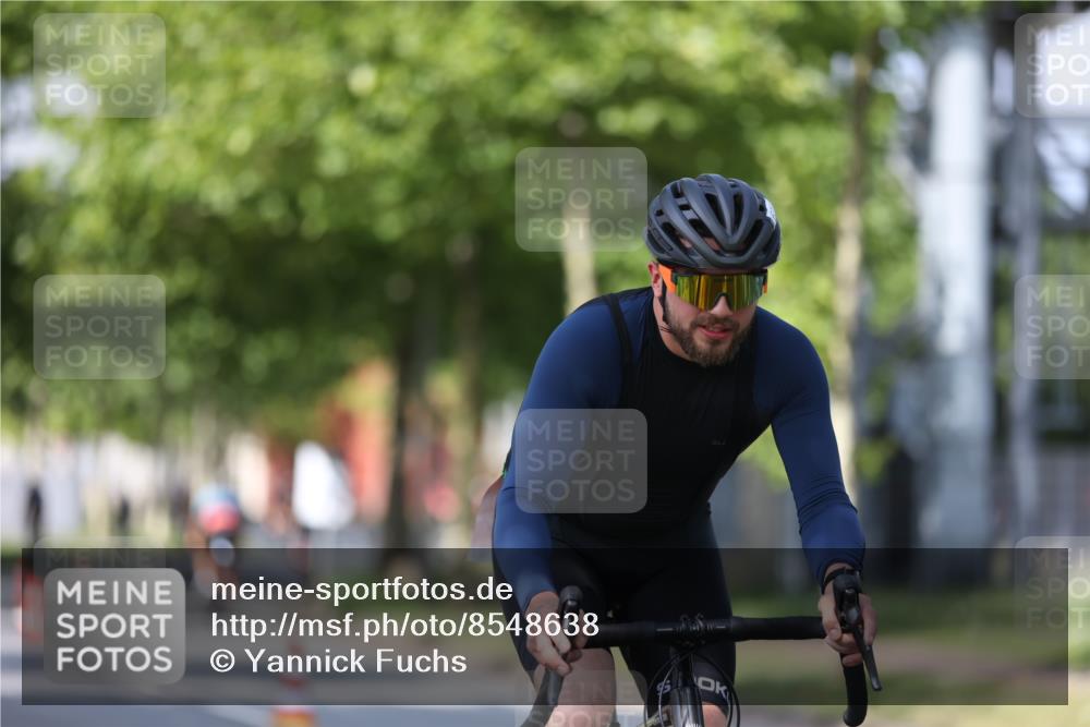10.08.2025 - GEWOBA Citytriathlon Bremen Yannick Fuchs http://msf.ph/oto/8548638 10.08.2025 12:14:43 Radfahren 632, 635, 657, 736, 738, 806, 838, 857, 895, 897 meine-sportfotos.de
