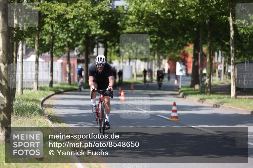 10.08.2025 - GEWOBA Citytriathlon Bremen Yannick Fuchs http://msf.ph/oto/8548650 10.08.2025 12:14:46 Radfahren 551, 627, 632, 635, 657, 736, 738, 806, 826, 838, 857, 895, 897 meine-sportfotos.de