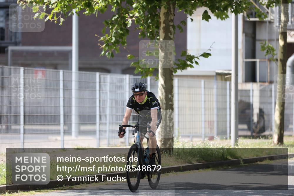 10.08.2025 - GEWOBA Citytriathlon Bremen Yannick Fuchs http://msf.ph/oto/8548672 10.08.2025 13:16:26 Radfahren 591, 632, 813, 869, 892 meine-sportfotos.de