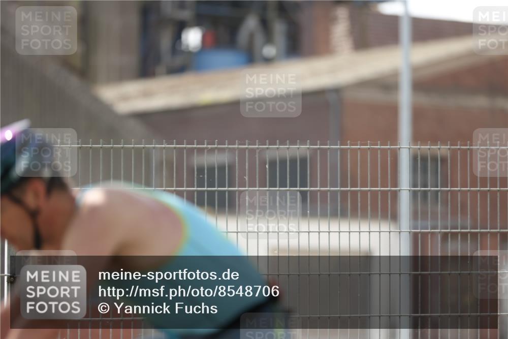 10.08.2025 - GEWOBA Citytriathlon Bremen Yannick Fuchs http://msf.ph/oto/8548706 10.08.2025 13:16:38 Radfahren 813, 869, 892 meine-sportfotos.de