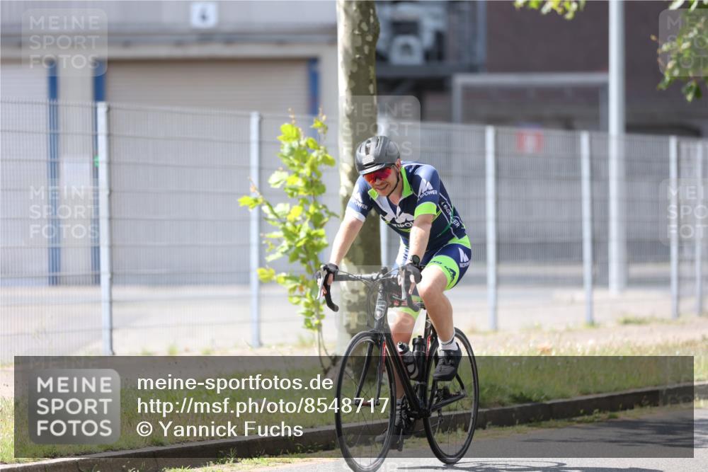 10.08.2025 - GEWOBA Citytriathlon Bremen Yannick Fuchs http://msf.ph/oto/8548717 10.08.2025 13:17:02 Radfahren 602, 720, 802, 870, 921 meine-sportfotos.de