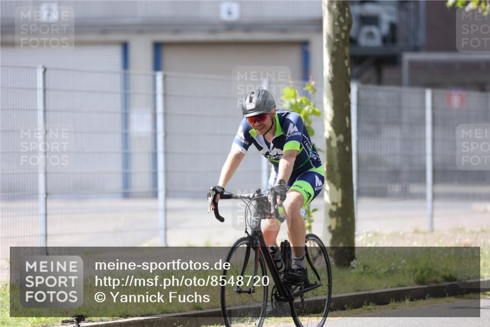 10.08.2025 - GEWOBA Citytriathlon Bremen Yannick Fuchs http://msf.ph/oto/8548720 10.08.2025 13:17:02 Radfahren 602, 720, 802, 870, 921 meine-sportfotos.de