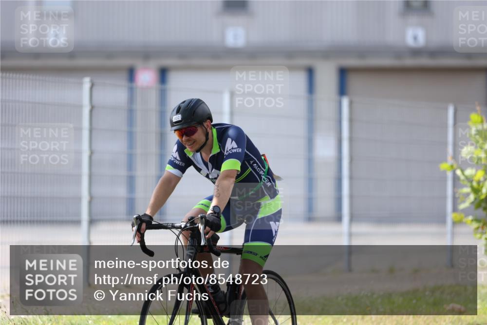 10.08.2025 - GEWOBA Citytriathlon Bremen Yannick Fuchs http://msf.ph/oto/8548723 10.08.2025 13:17:03 Radfahren 602, 720, 802, 870, 921 meine-sportfotos.de