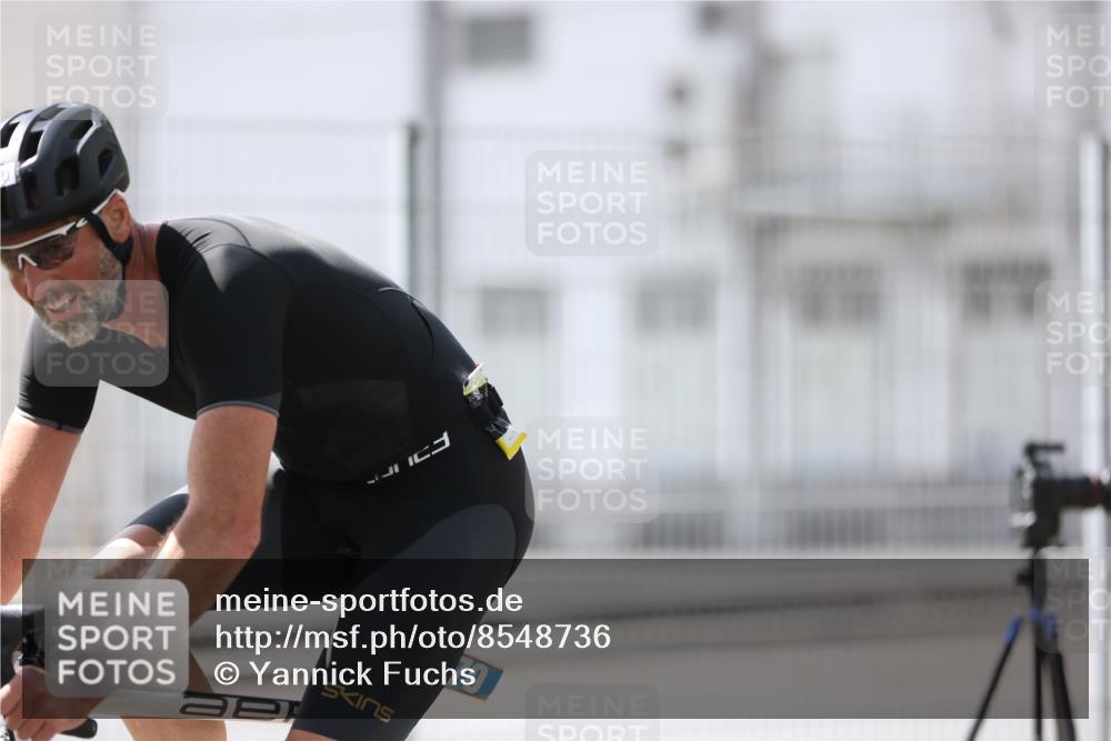 10.08.2025 - GEWOBA Citytriathlon Bremen Yannick Fuchs http://msf.ph/oto/8548736 10.08.2025 13:17:05 Radfahren 602, 720, 802, 870, 921 meine-sportfotos.de