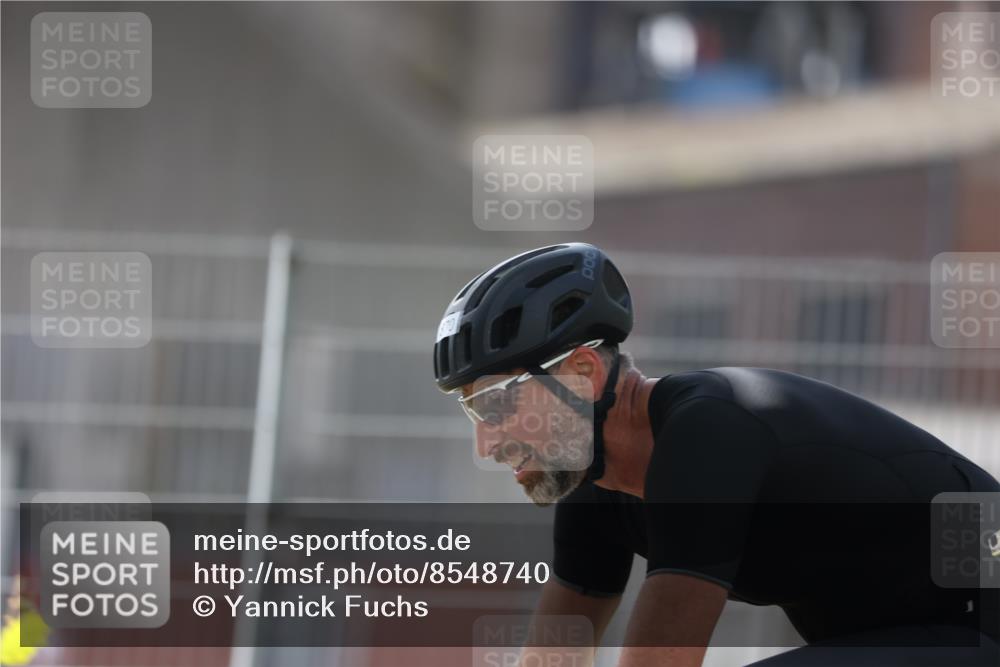 10.08.2025 - GEWOBA Citytriathlon Bremen Yannick Fuchs http://msf.ph/oto/8548740 10.08.2025 13:17:05 Radfahren 602, 720, 802, 870, 921 meine-sportfotos.de