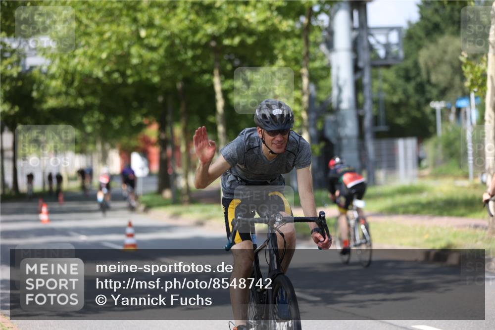 10.08.2025 - GEWOBA Citytriathlon Bremen Yannick Fuchs http://msf.ph/oto/8548742 10.08.2025 12:14:59 Radfahren 551, 564, 627, 635, 657, 753, 826, 852, 857, 895, 897, 959, 1011, 1020 meine-sportfotos.de