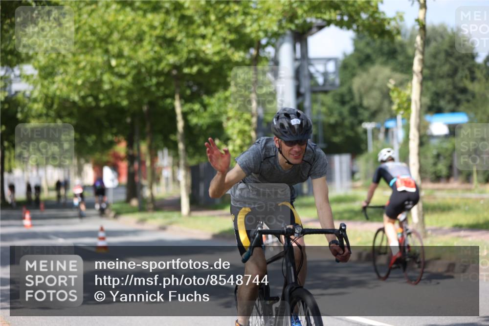 10.08.2025 - GEWOBA Citytriathlon Bremen Yannick Fuchs http://msf.ph/oto/8548744 10.08.2025 12:15:00 Radfahren 551, 564, 627, 635, 657, 753, 826, 852, 857, 895, 897, 959, 1011, 1020 meine-sportfotos.de