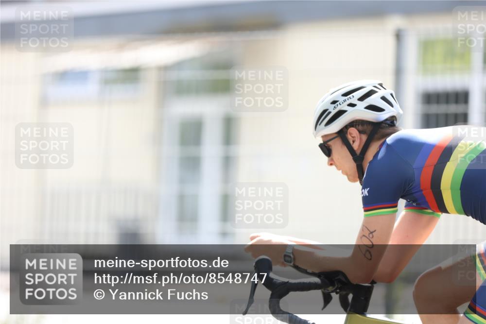 10.08.2025 - GEWOBA Citytriathlon Bremen Yannick Fuchs http://msf.ph/oto/8548747 10.08.2025 13:17:08 Radfahren 602, 720, 802, 870, 910, 921 meine-sportfotos.de