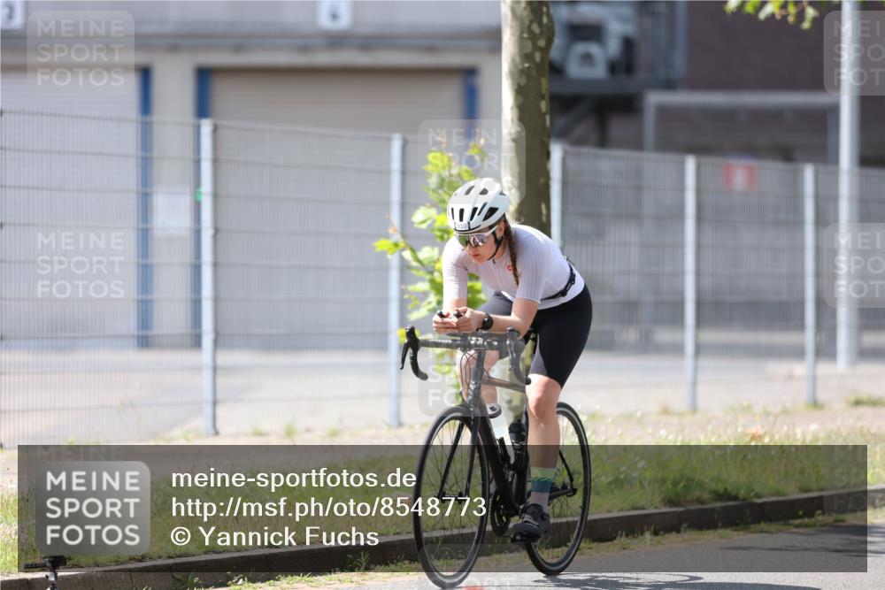 10.08.2025 - GEWOBA Citytriathlon Bremen Yannick Fuchs http://msf.ph/oto/8548773 10.08.2025 13:17:19 Radfahren 602, 720, 910, 921, 1018 meine-sportfotos.de