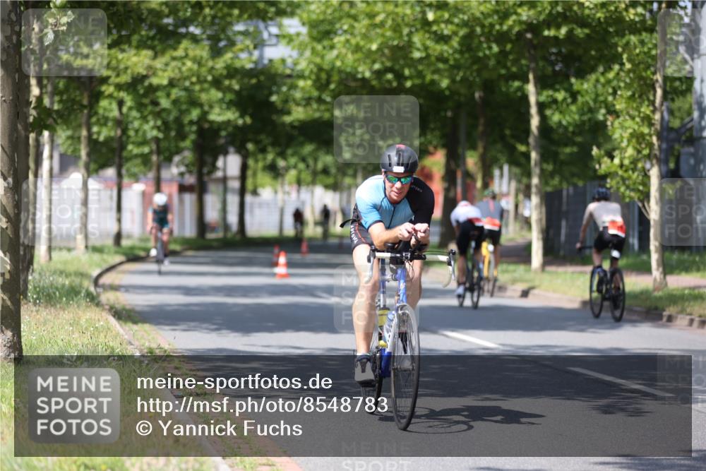 10.08.2025 - GEWOBA Citytriathlon Bremen Yannick Fuchs http://msf.ph/oto/8548783 10.08.2025 12:15:09 Radfahren 551, 564, 591, 627, 753, 826, 852, 876, 947, 959, 1011, 1020 meine-sportfotos.de