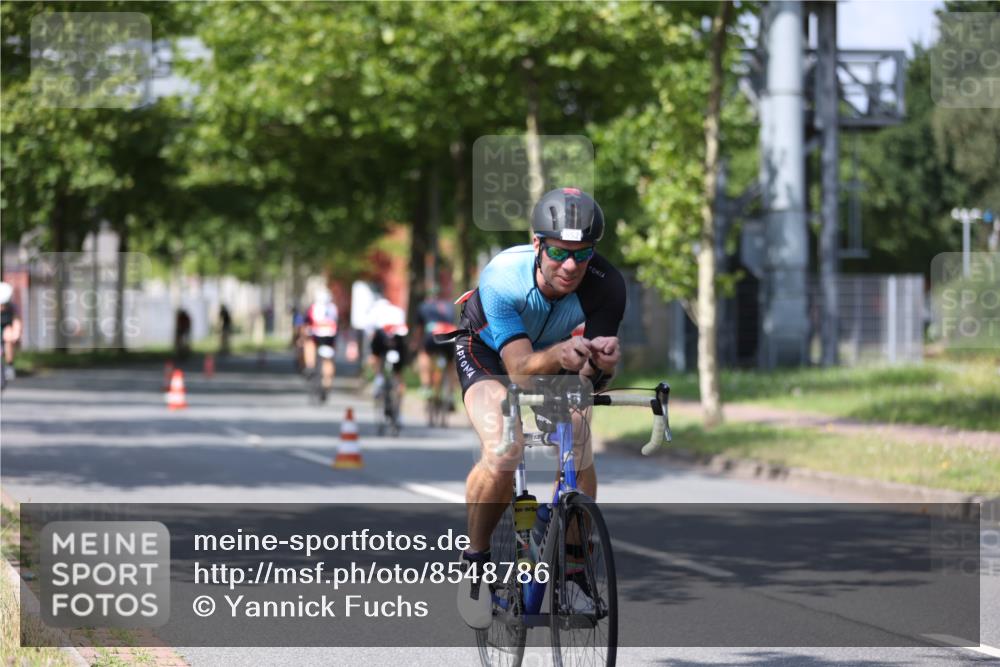 10.08.2025 - GEWOBA Citytriathlon Bremen Yannick Fuchs http://msf.ph/oto/8548786 10.08.2025 12:15:09 Radfahren 551, 564, 591, 627, 753, 826, 852, 876, 947, 959, 1011, 1020 meine-sportfotos.de